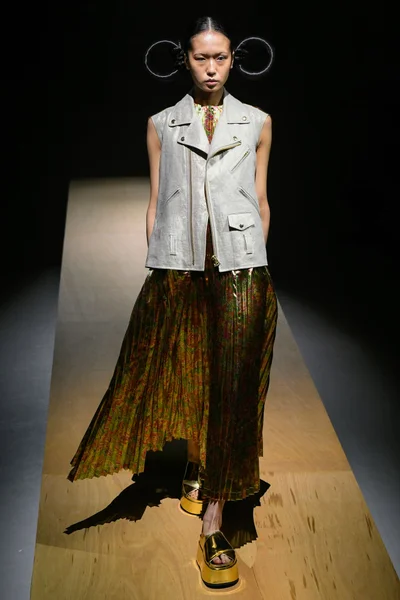 Look 7
